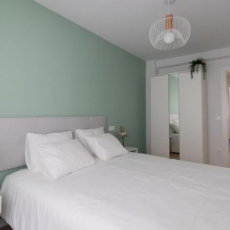Lujoso Apartamento Entre 2 Playas Con Garaje, Wifi Gijón Esterno foto