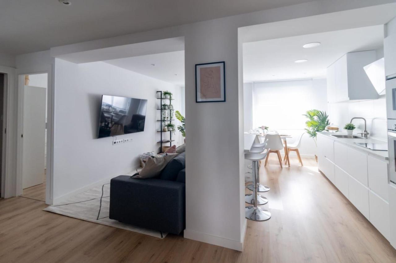 Lujoso Apartamento Entre 2 Playas Con Garaje, Wifi Gijón Esterno foto