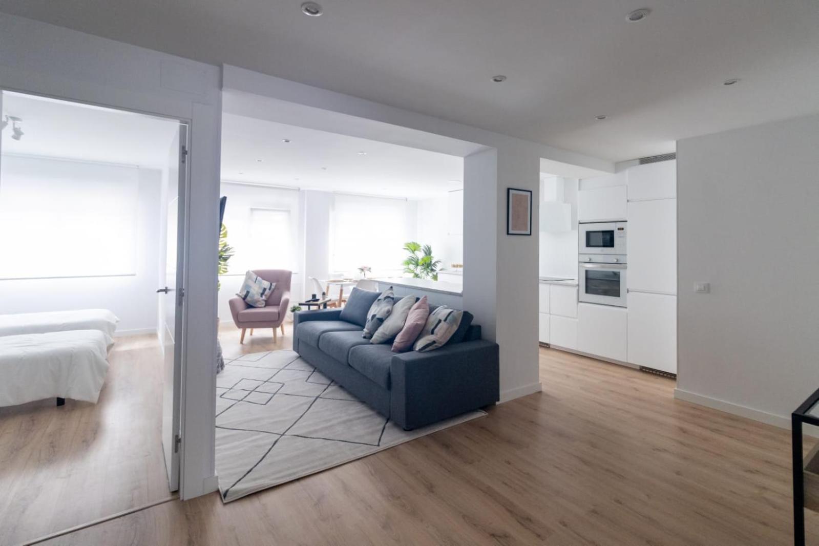 Lujoso Apartamento Entre 2 Playas Con Garaje, Wifi Gijón Esterno foto